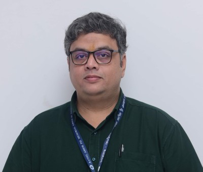  Dr. V. HARIHARAN
